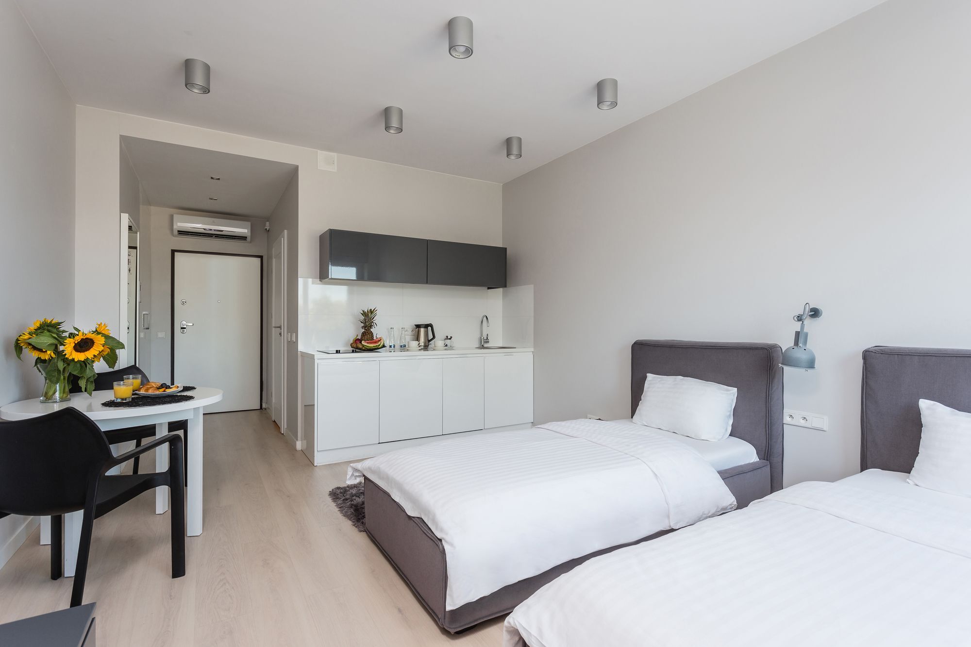 Platinum Residence Qbik Warschau Buitenkant foto